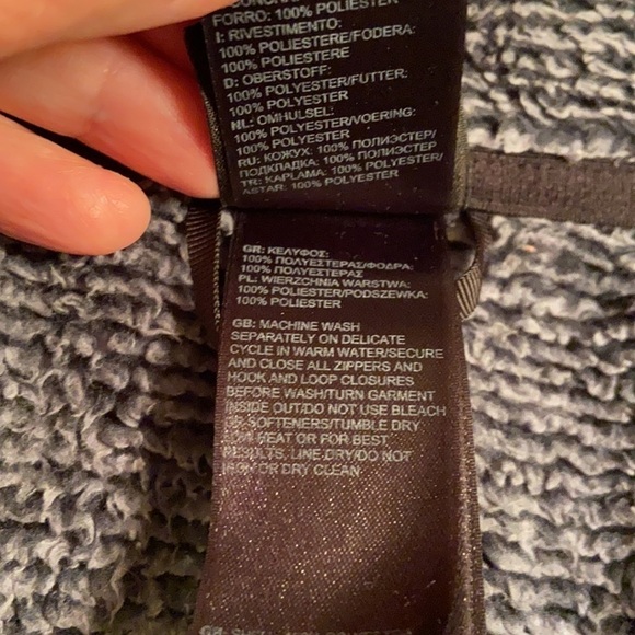 The North Face zipper front fleece Jacket - Picture 7 of 9